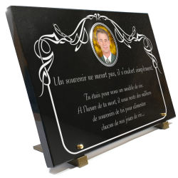 Une plaque mortuaire personnalisable avec une photo céramique haute qualité.