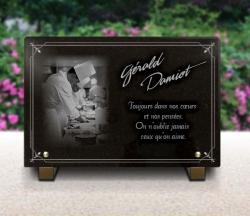 Créez une belle plaque funeraire avec gravure chef cuisinier