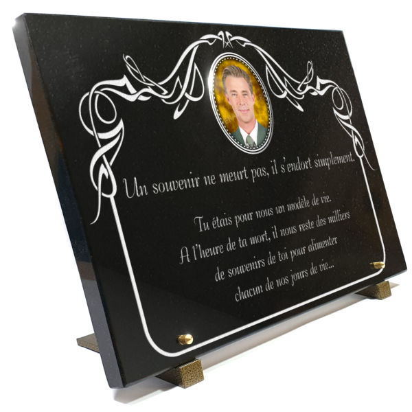 Plaque funeraire Une plaque mortuaire personnalisable avec une photo céramique haute qualité.