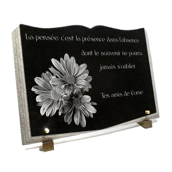 Plaque funeraire Fleurs marguerite sur une plaque granit livre