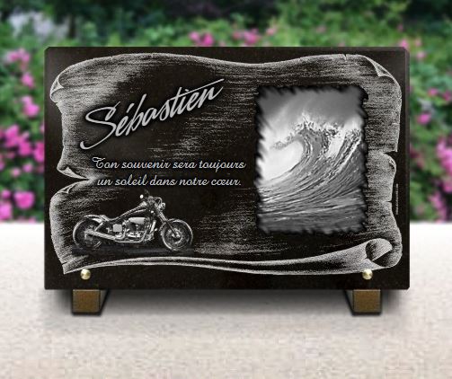 Plaque funeraire Passionné de moto ou de locéan, voici une très belle plaque funéraire