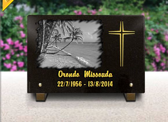 Plaque funeraire Croix religieuse et plage avec palmiers